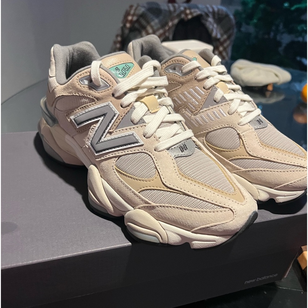New balance 9060